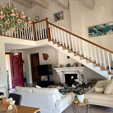 Charmante Villa Familiale 旺斯 外观 照片