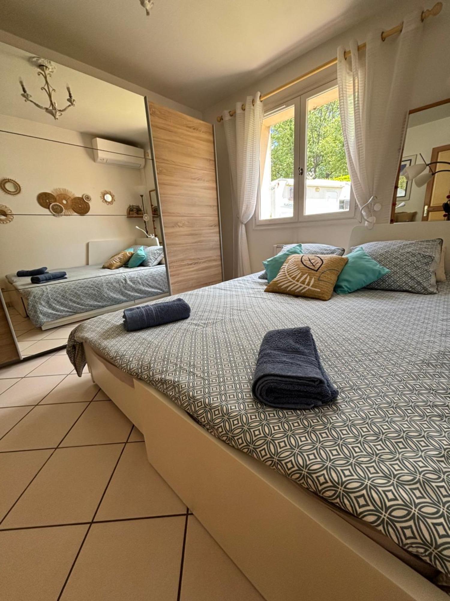 Charmante Villa Familiale 旺斯 外观 照片